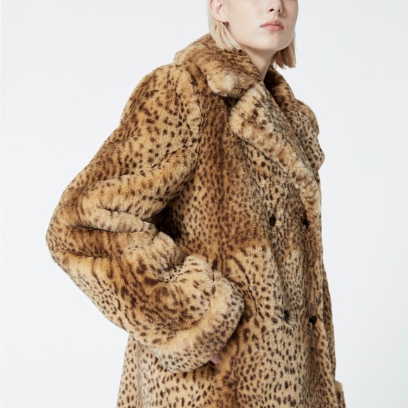 ✖️SOLD✖️ THE KOOPLES NWT Cheetah Animal Print Faux Fur Coat SOFTEST COAT EVER - Picture 3 of 16